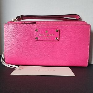 ✨️NWT✨️ Kate Spade Pink Double Zip Tech Wallet Wristlet